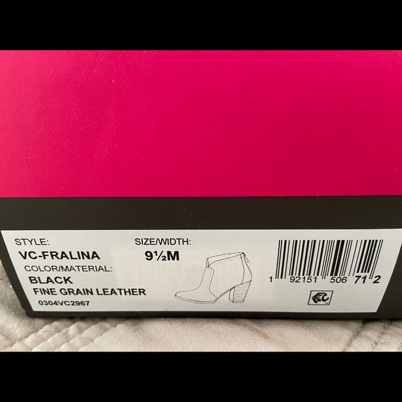 Vince Camuto, the Fralina Leather Block Heel Booties : Leather..NWB - Picture 2 of 4